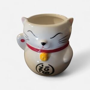 NWT White Ceramic Lucky Cat Teacup